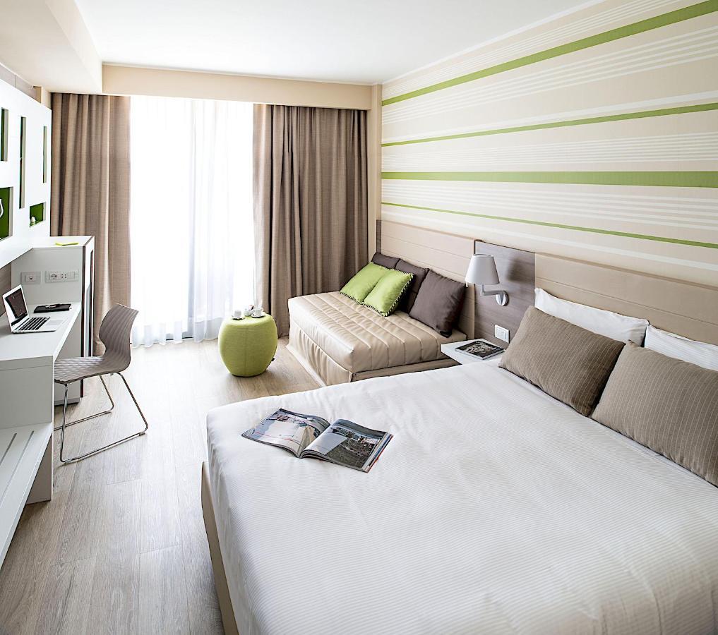 Enjoy Garda Hotel Peschiera del Garda Eksteriør bilde