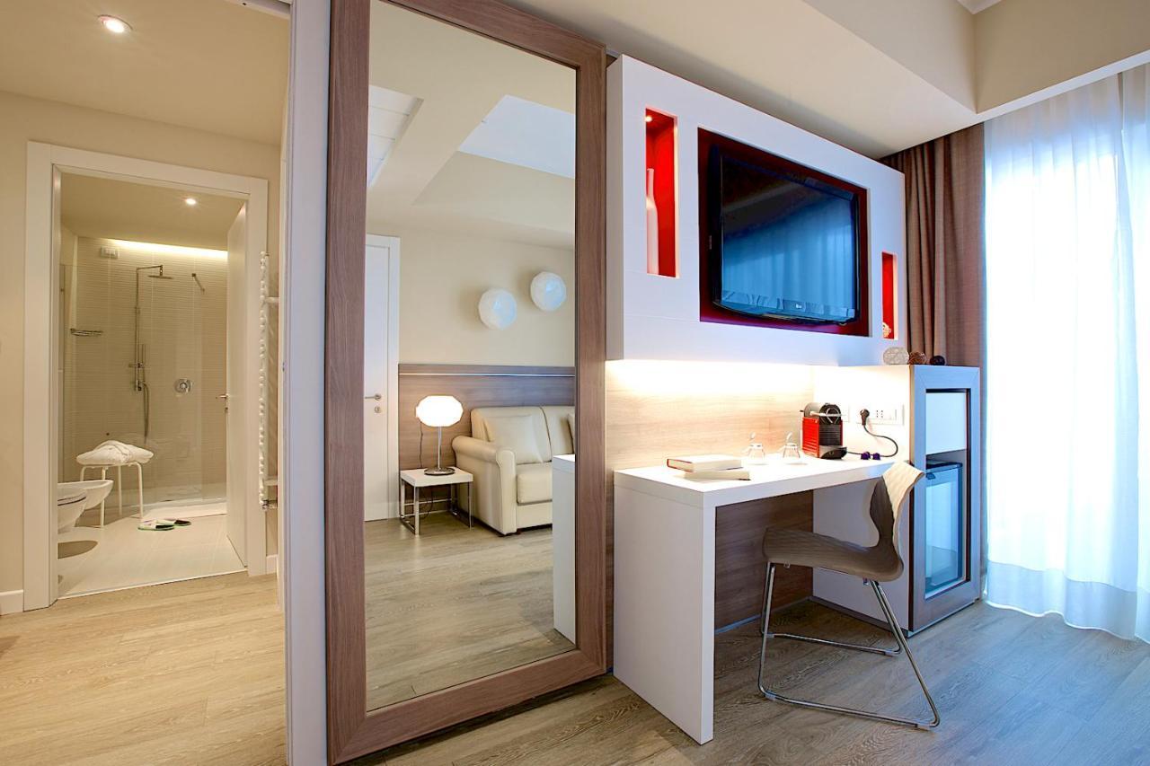 Enjoy Garda Hotel Peschiera del Garda Eksteriør bilde