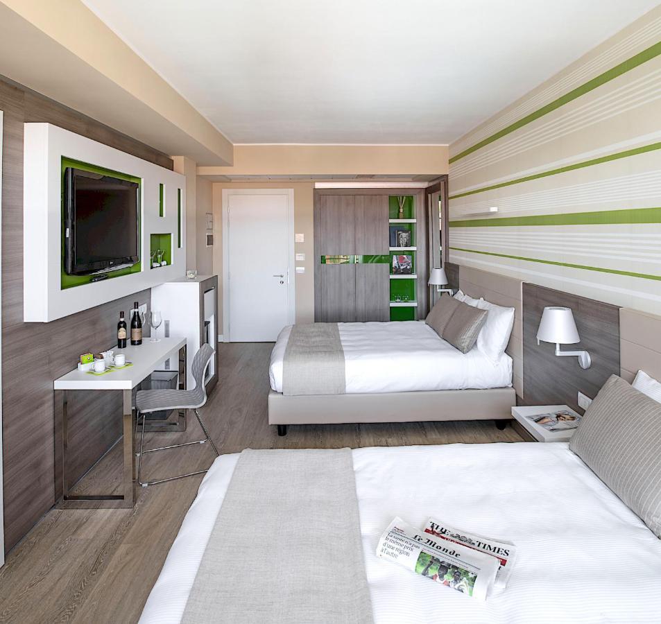 Enjoy Garda Hotel Peschiera del Garda Eksteriør bilde